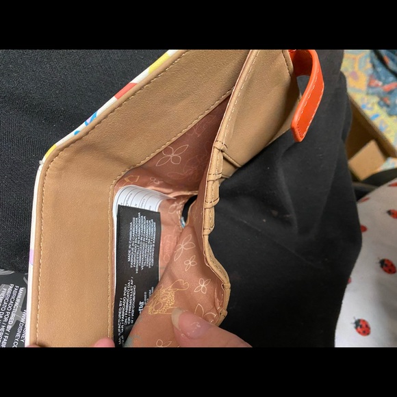 Loungefly Adorable colorful Stitch wallet - Picture 5 of 5